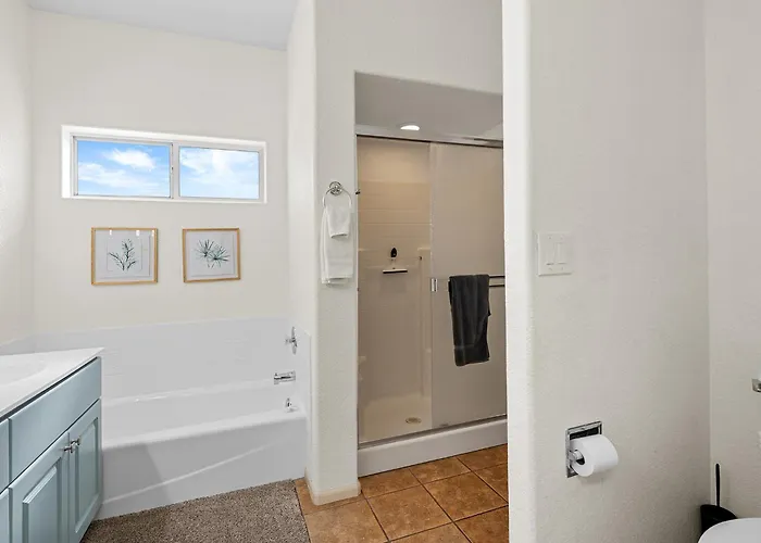 The Sun Chaser 4 Bedroom Pool, And Endless Views Lake Havasu City